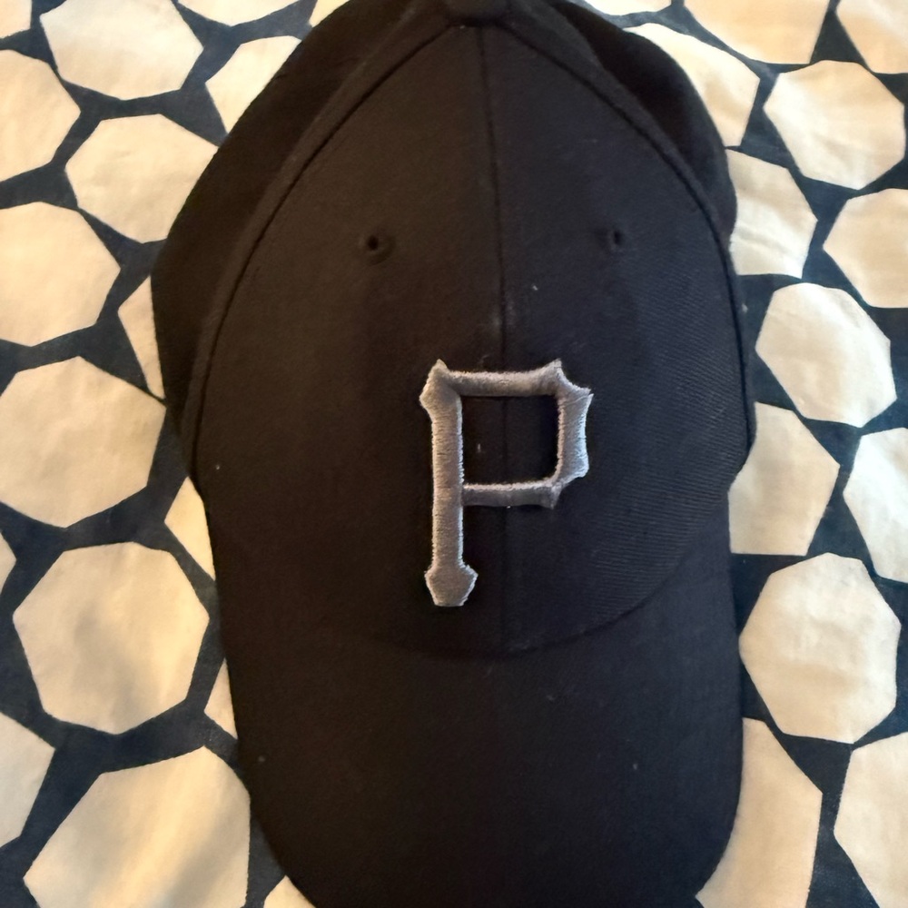 Black Pittsburgh Pirates Hat with Silver Logo